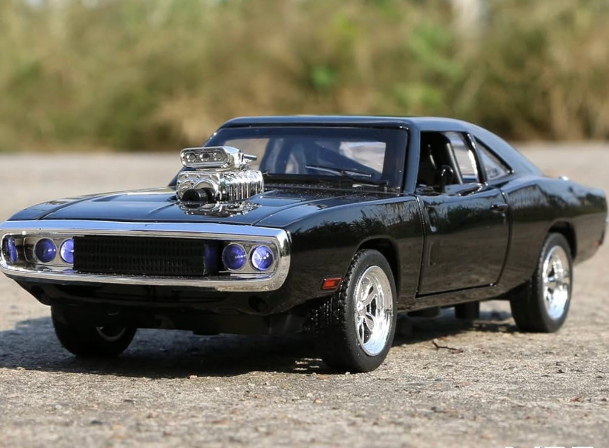 سيارة دودج تشارجر فاست آند فيوريوس 7 بمقياس 1:24، أبواب معدنية قابلة للفتح، أضواء وامضة وموسيقى